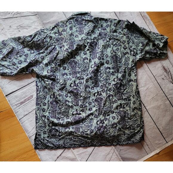 Batik World Blue Hawaiin Button Up Mens Shirt Size XXXL Wooden Buttons - Picture 9 of 10